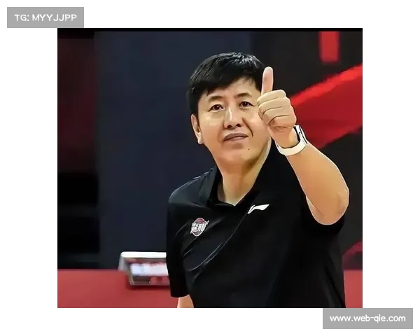 丁伟与古德温赛场争执折射篮球文化差异，激情教练与务实外援的思维碰撞